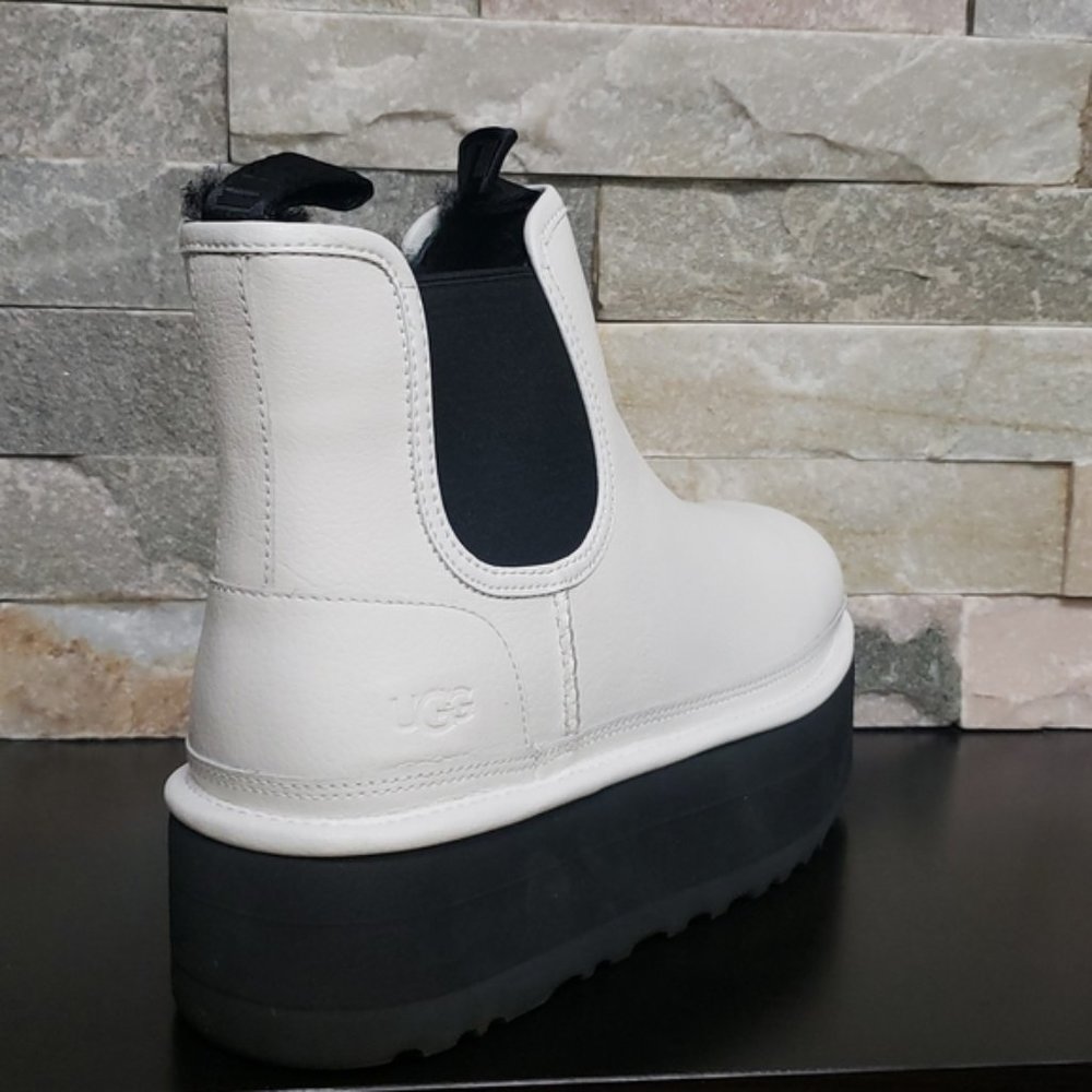🎁 UGG Women's Neumel Platform Chelsea Boot - Picture 6 of 6